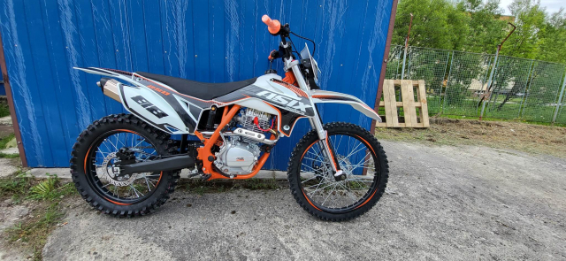 Pitbike XB88 250ccm ASIX 3 farby model 2025